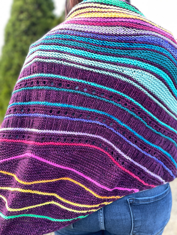 Veinticuatro Shawl (kit) by Lauren Slagle (lolodidit)