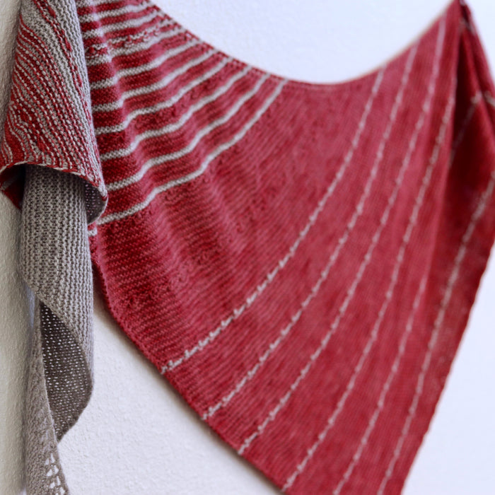 Abrazo Fuerte Shawl (kit) by Lauren Slagle (lolodidit)