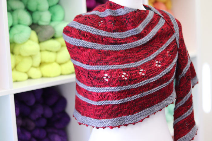 Besos Shawl (kit) by Lauren Slagle (lolodidit)