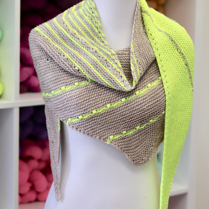 Abrazo Fuerte Shawl Pattern