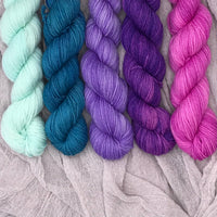 Brighten Up MKAL Cowl by Paper Daisy Creations (Lisa Ross) KIT