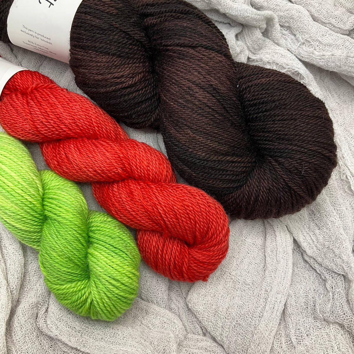 Stocking Stuffer Cowl by Tellybean Knits, Stephanie Lotven KIT