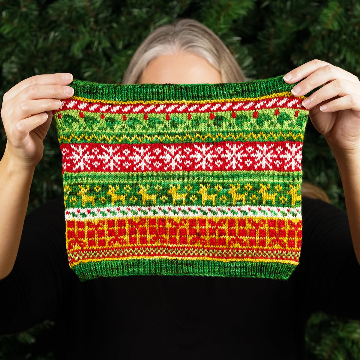 Step Into Christmas COWL by Paper Daisy Creations, Lisa Ross KIT