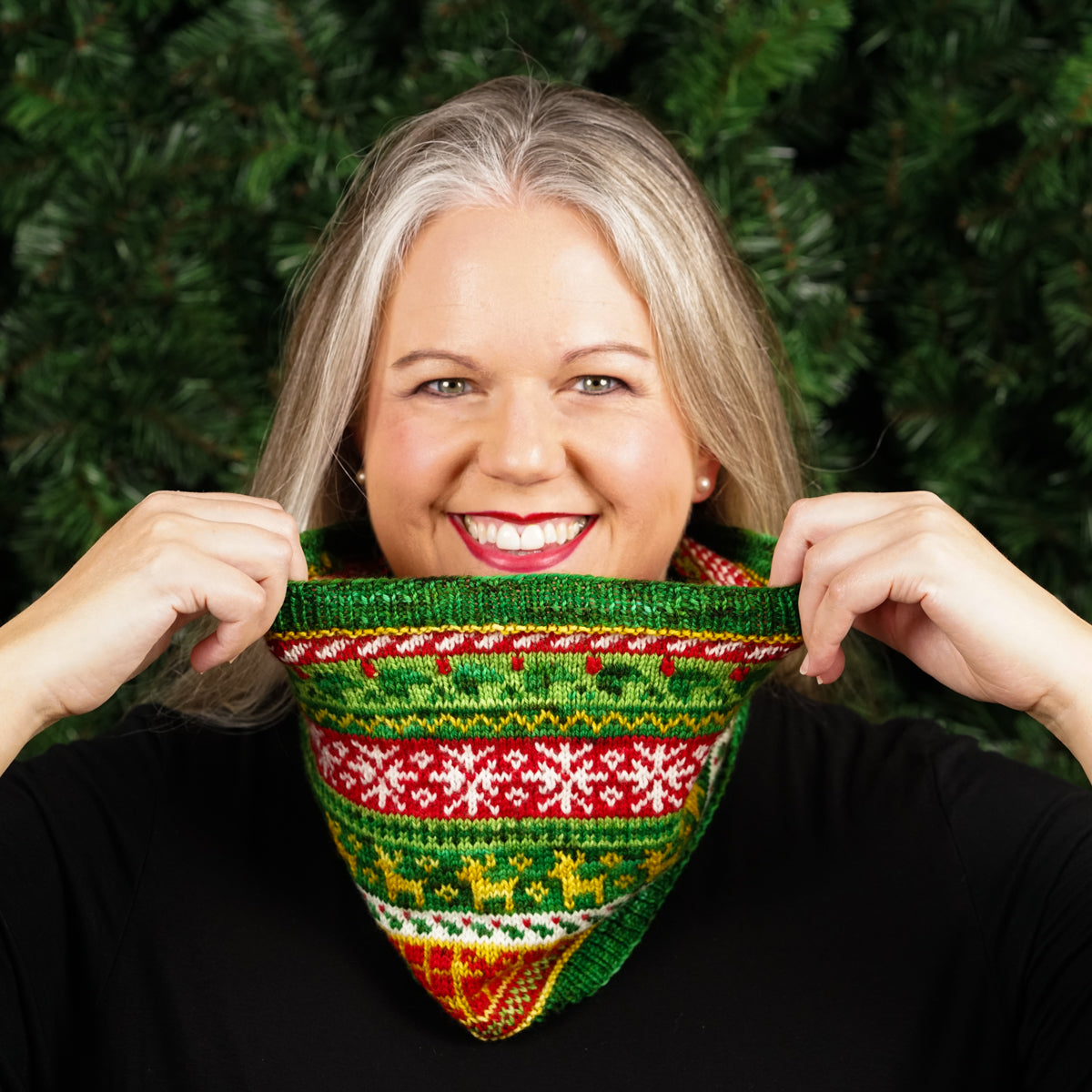 Step Into Christmas COWL by Paper Daisy Creations, Lisa Ross KIT