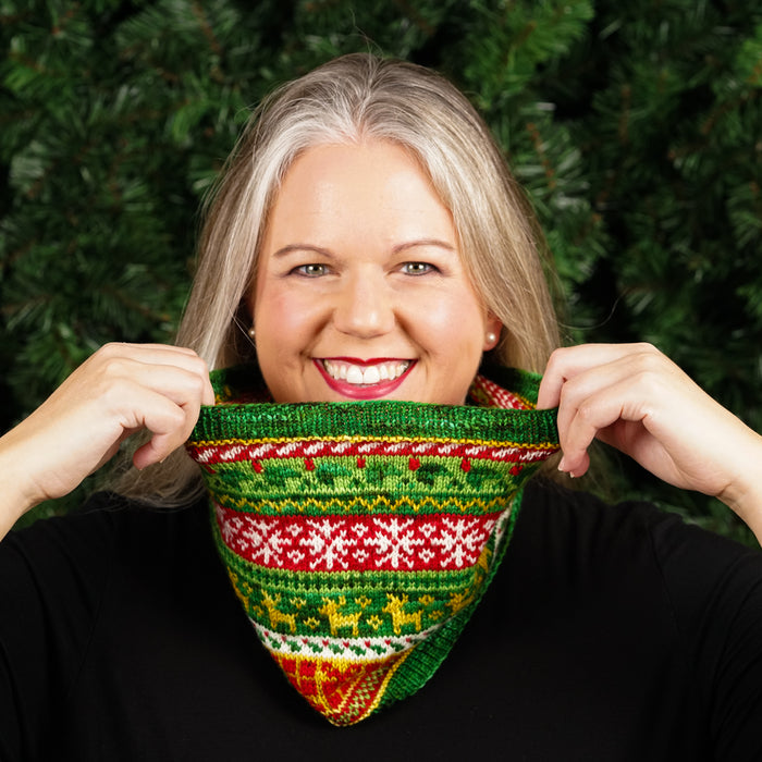 Step Into Christmas COWL by Paper Daisy Creations, Lisa Ross KIT