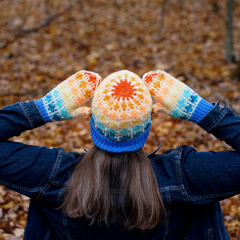 Plus Side Hat and Mittens by Paper Daisy Creations KIT