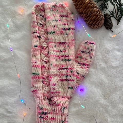 Garland Mittens by Lauren Slagle