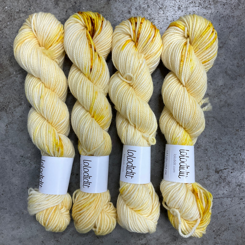 Buttercup - Lil Lolo USA DK - Barely There