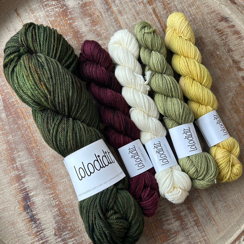 Step Into Christmas SOCKS by Paper Daisy Creations, Lisa Ross KIT