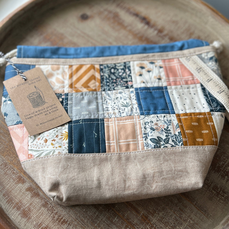 Draw Sack Project Bag - No. 2 - the Scrappy Thread by Erika Hall