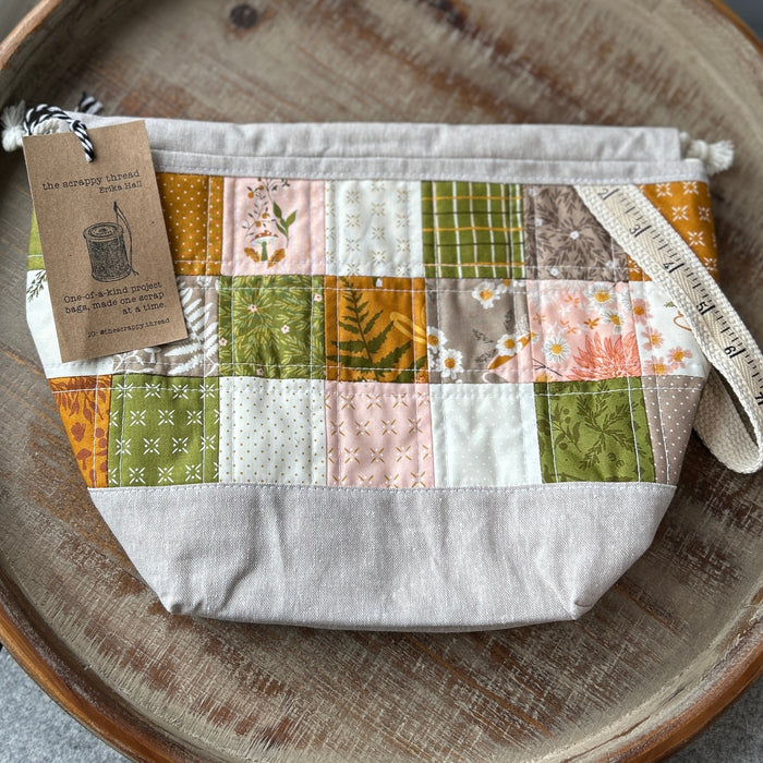 Draw Sack Project Bag - No. 9 - the Scrappy Thread by Erika Hall