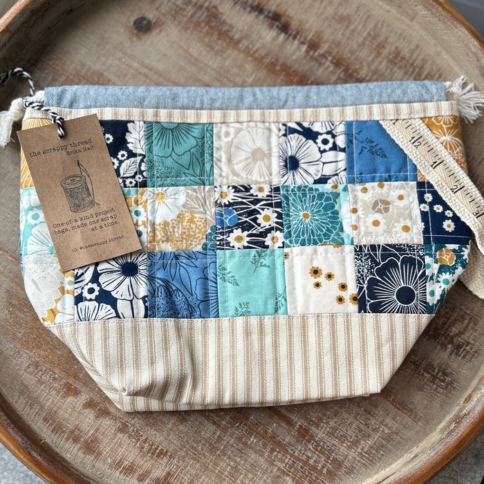 Draw Sack Project Bag - No. 14 - the Scrappy Thread by Erika Hall