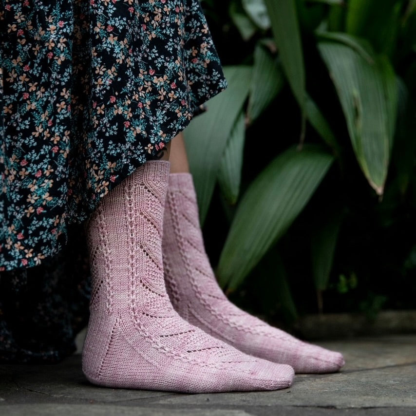 Tisane Socks by Lori Wagner KIT – lolodidit