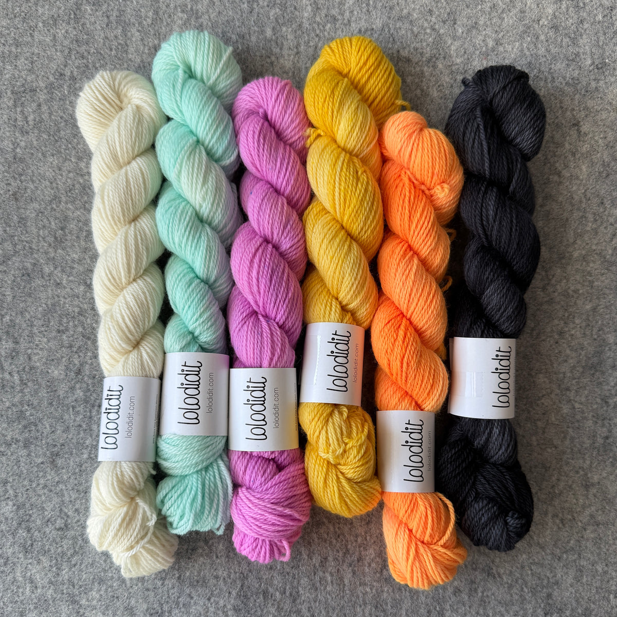 Halloween Party MKAL Cowl by Tellybean Knits, Stephanie Lotven KIT