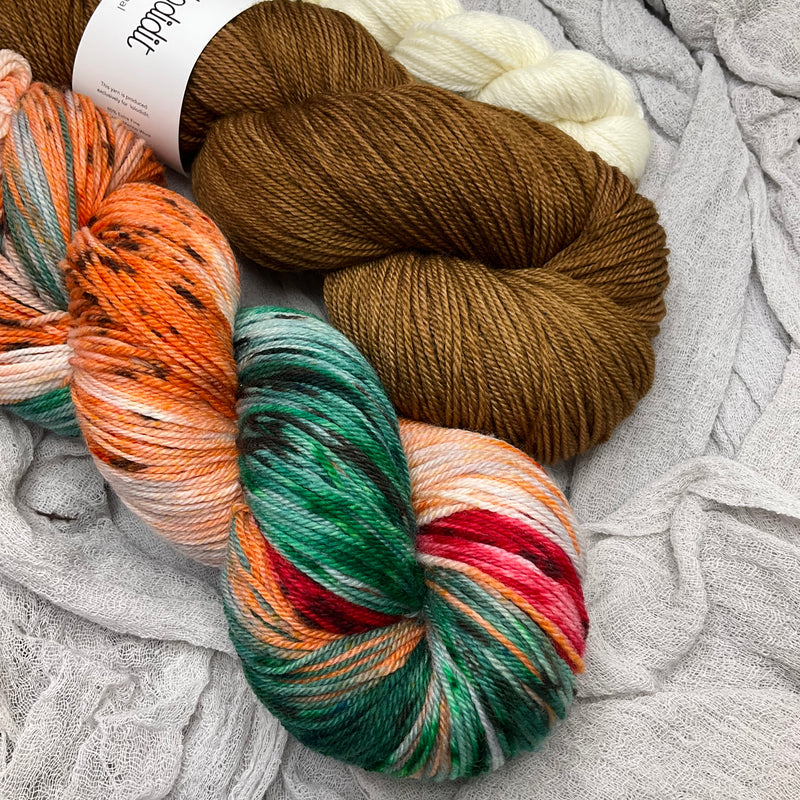 Iced Gingerbread Socks by Heritage Arts Co KIT