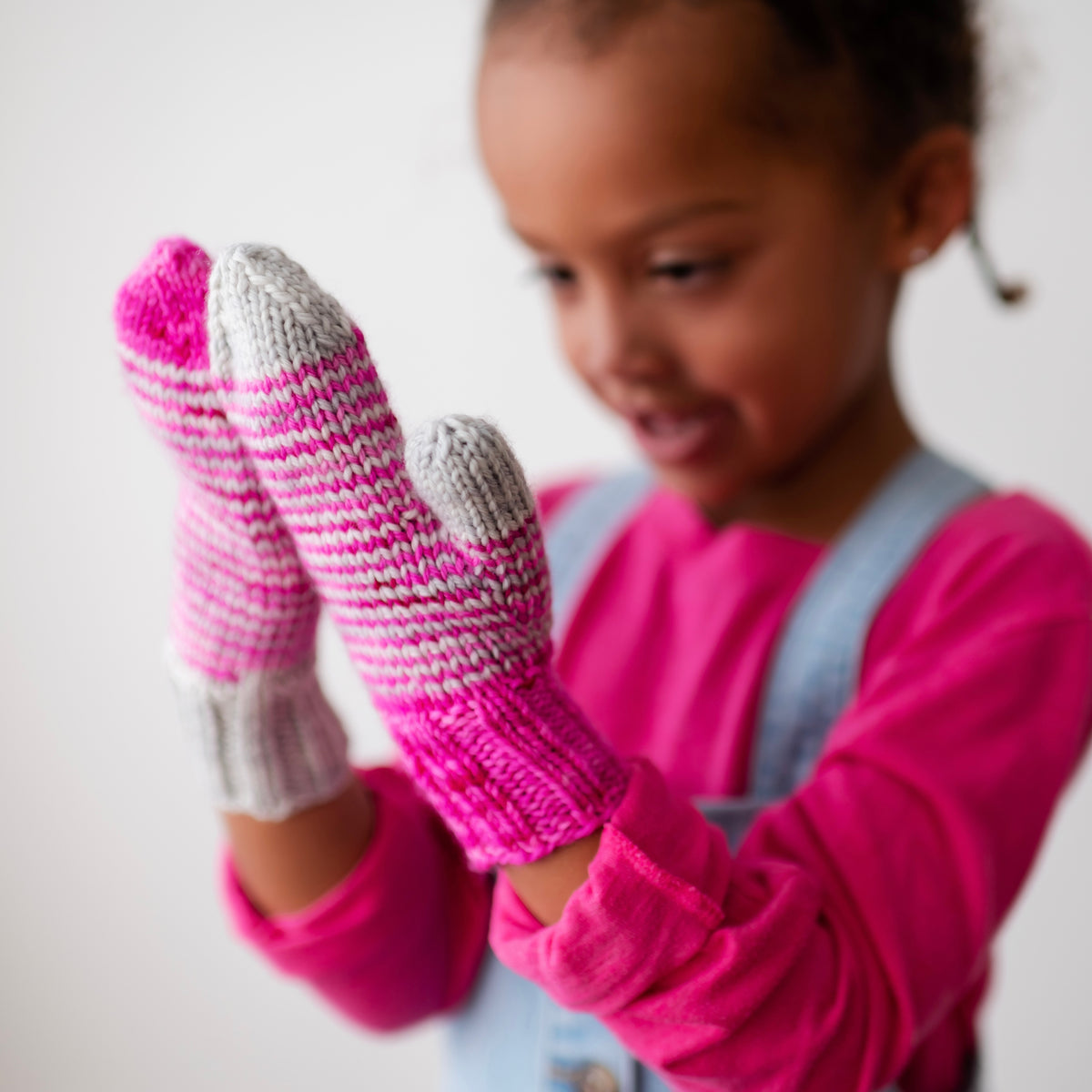 Little Eliza Mittens (kit) by Lauren Slagle (lolodidit)